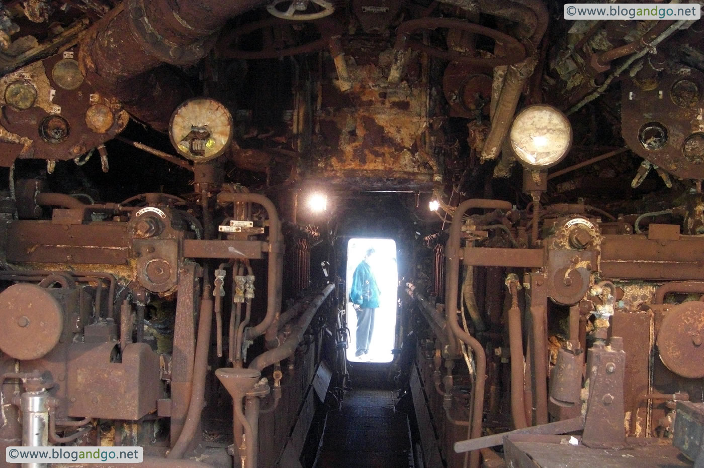 U534 - Engine room